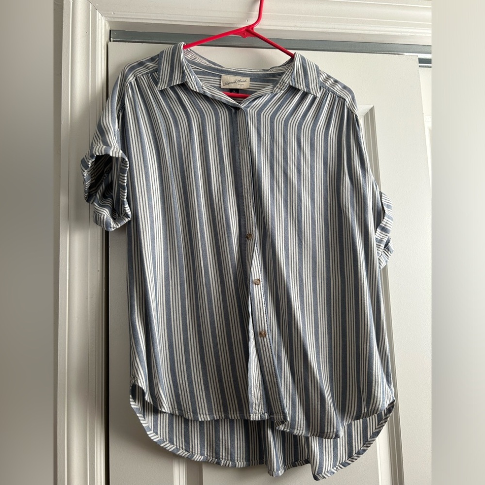Universal Thread Plaid Button-down T